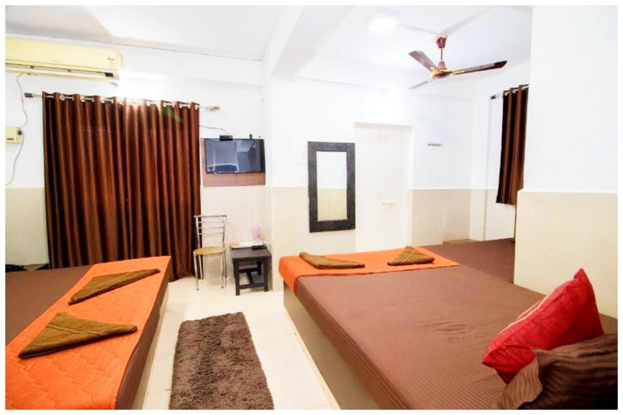 Merces Hotel Premium Travellers # Inn Near Temple - Fully Air Conditioning Hotel - Hygiene And Spacious Room - A Top Rated Luxuary Hotel מראה חיצוני תמונה